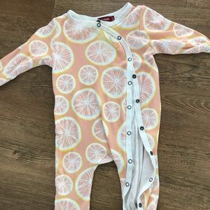 Milkbarn grapefruit footed pajamas size 3-6 months